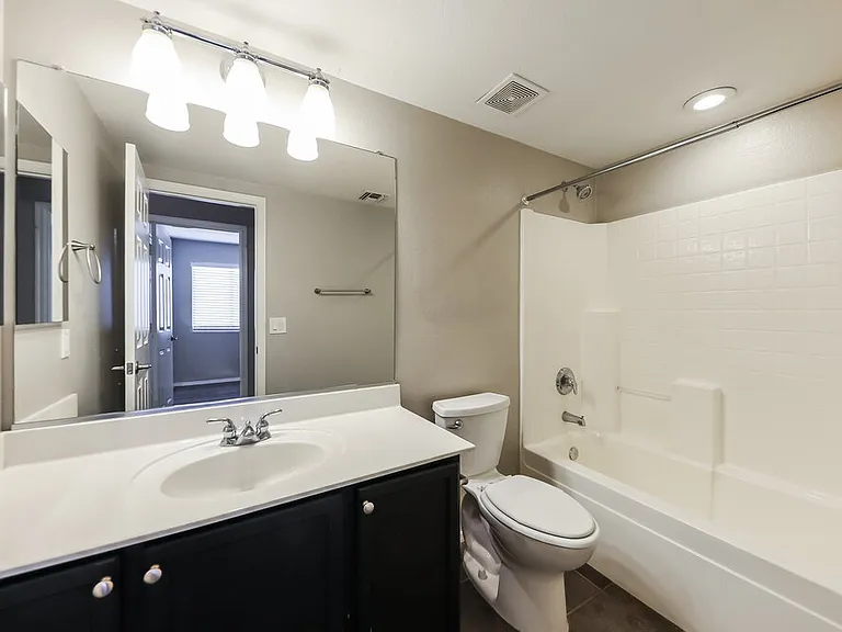 13122 W Clarendon Ave — Photo 15