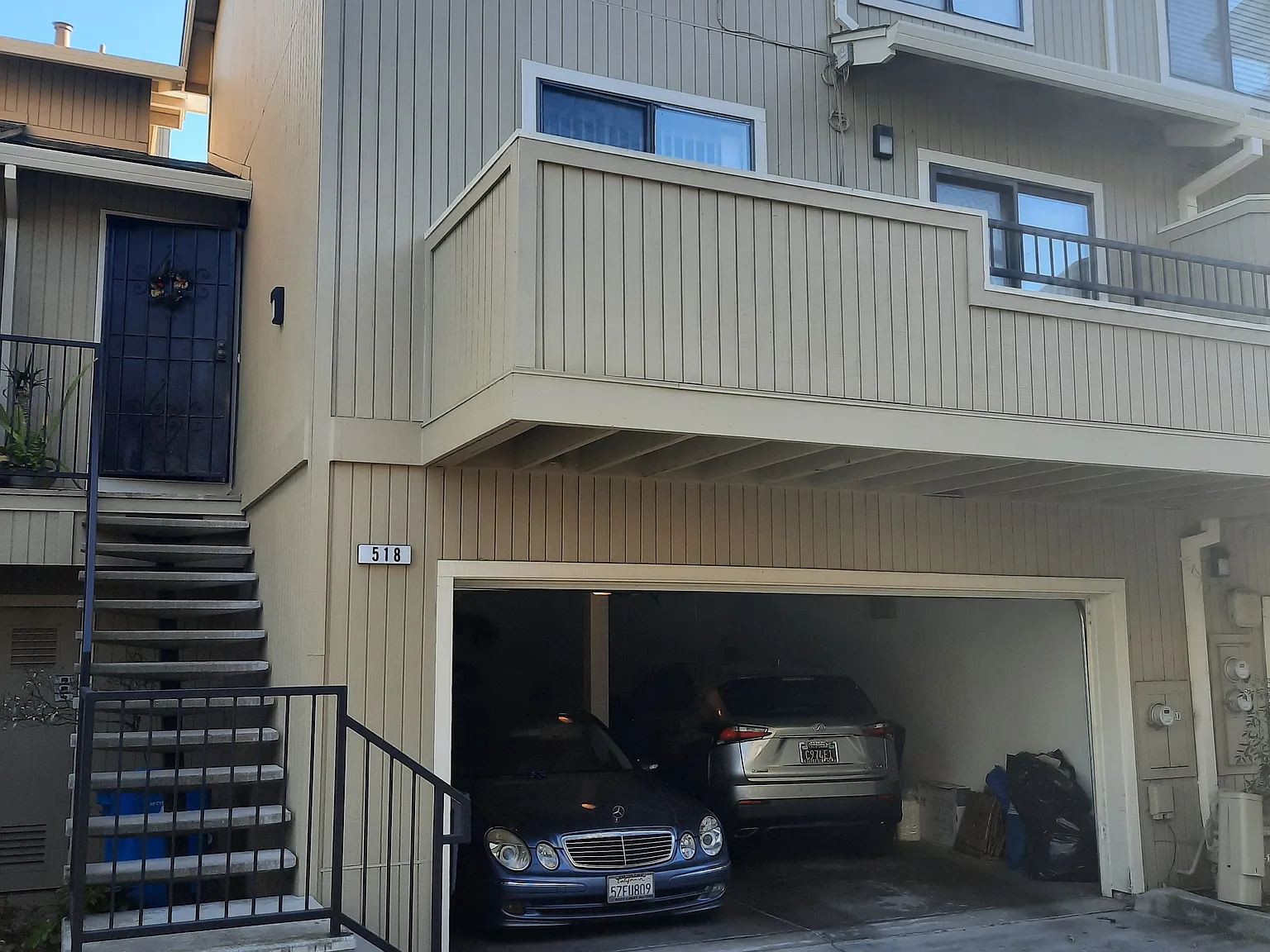 2 bed, 1.5 bath, 964 sqft, $2,500 — Photo 2