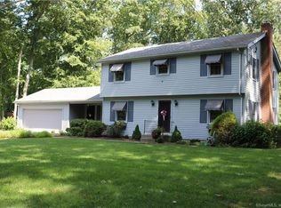 38 Sherwood Ln, Norwich, CT 06360