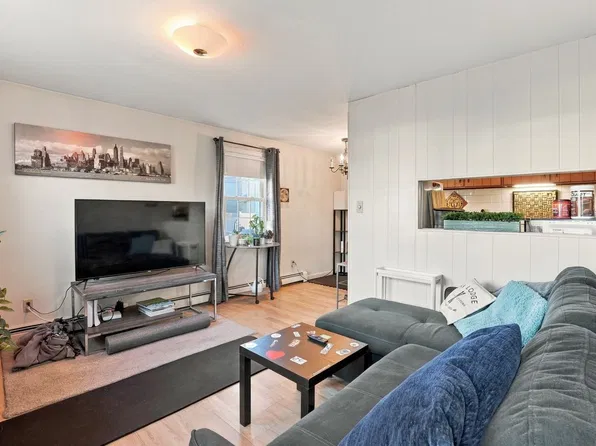 756 Mast Rd #4, Manchester, NH 03102