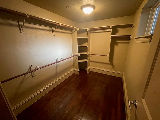 102 N Locust St — Photo 5