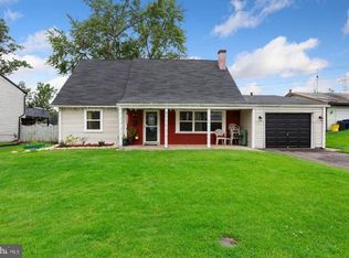 32 Niagara Ln, Willingboro, NJ