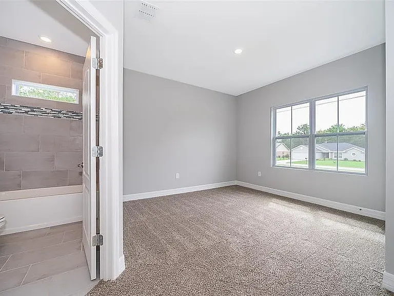 5574 SW 128th Pl — Photo 8