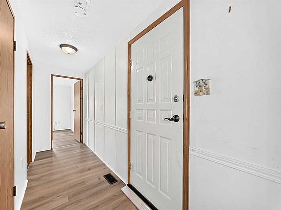 5th image of 262 Burroughs Cir NE