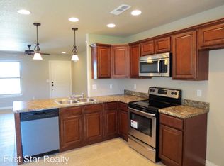 821 Madison Dr, Prairie Grove, AR 72753