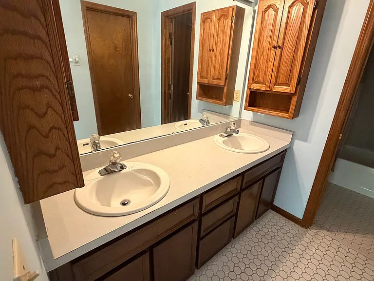 1105 Cherokee Dr — Photo 12