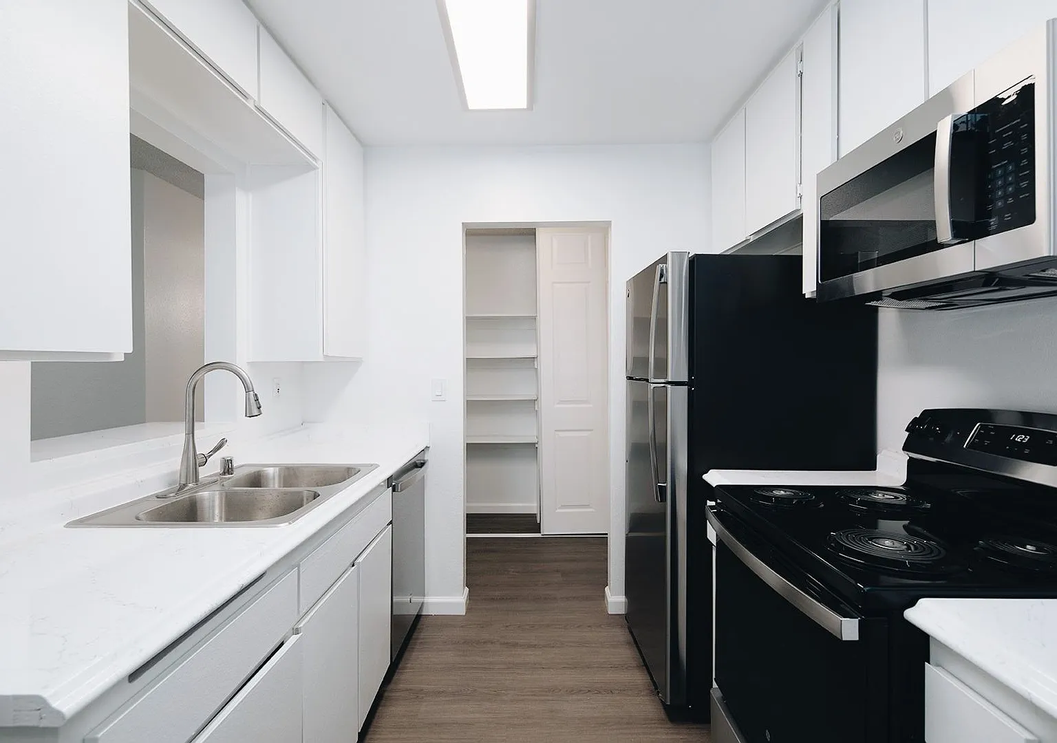 Volterra Apartments — Photo 1