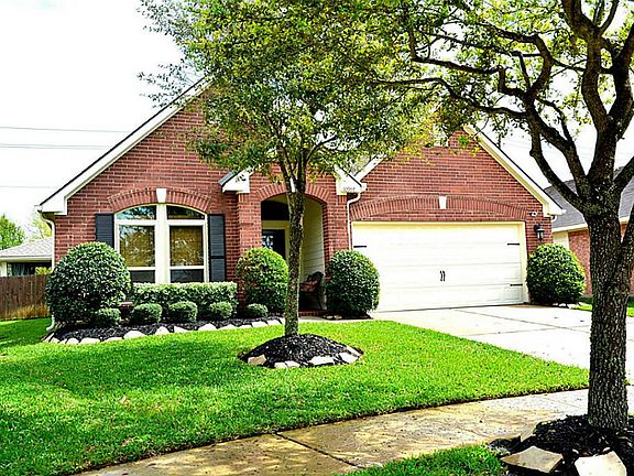 3rd image of 10907 Mossy Hollow Ln