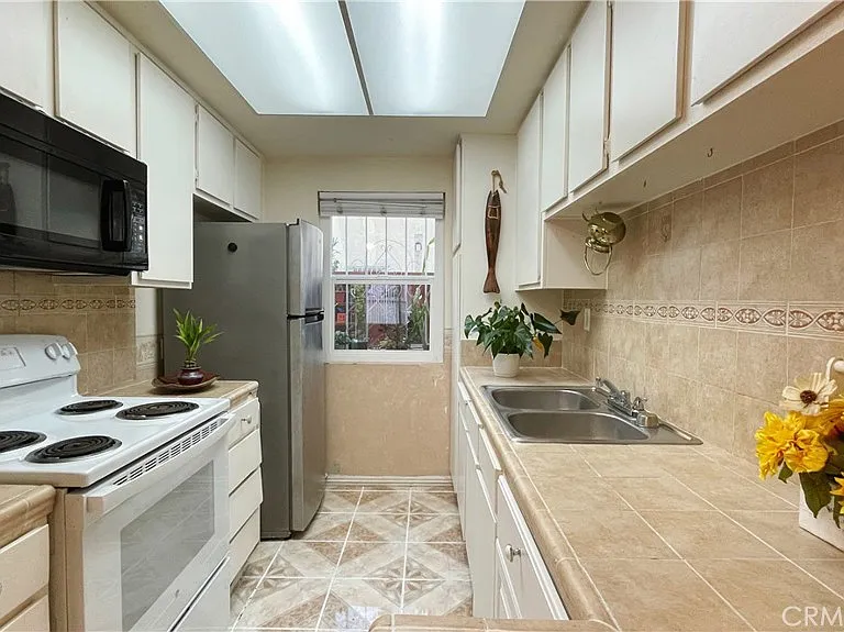 1701 Neil Armstrong St #105 — Photo 44