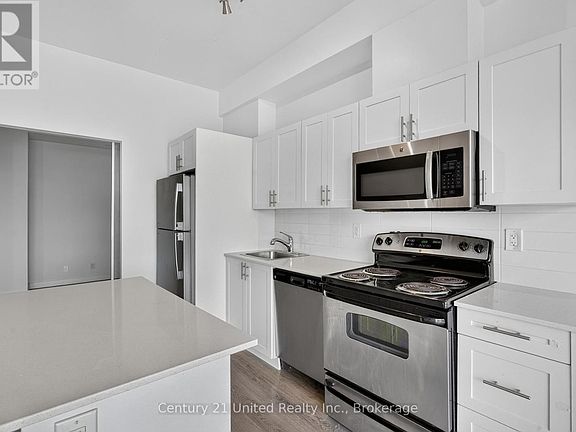 3rd image of 100 Bond St E #422