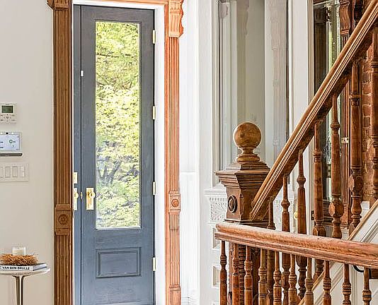 3rd image of 521 Monroe St