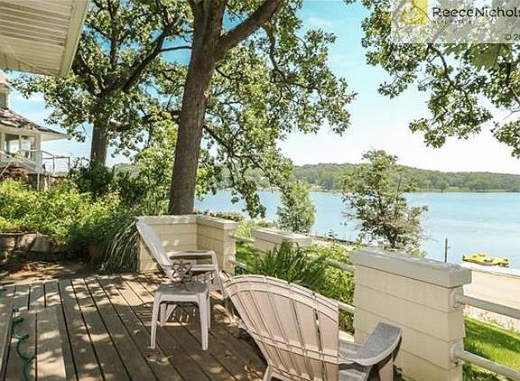 5th image of 380 Lakeshore Dr W
