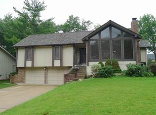 311 NW Locust St, Lees Summit, MO 64064
