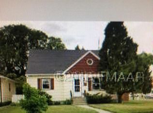 901 14th St S, Moorhead, MN 56560