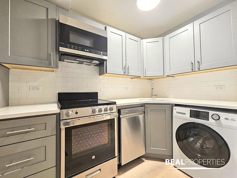 1220 North LaSalle Street — Photo 40