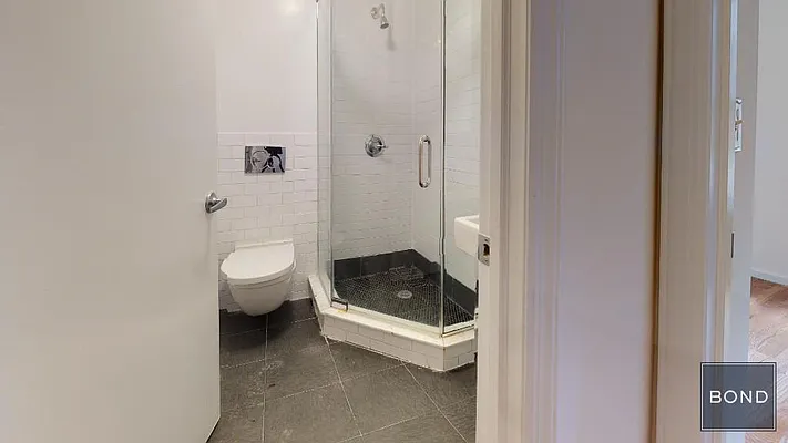 Rented by Bond New York | media 7