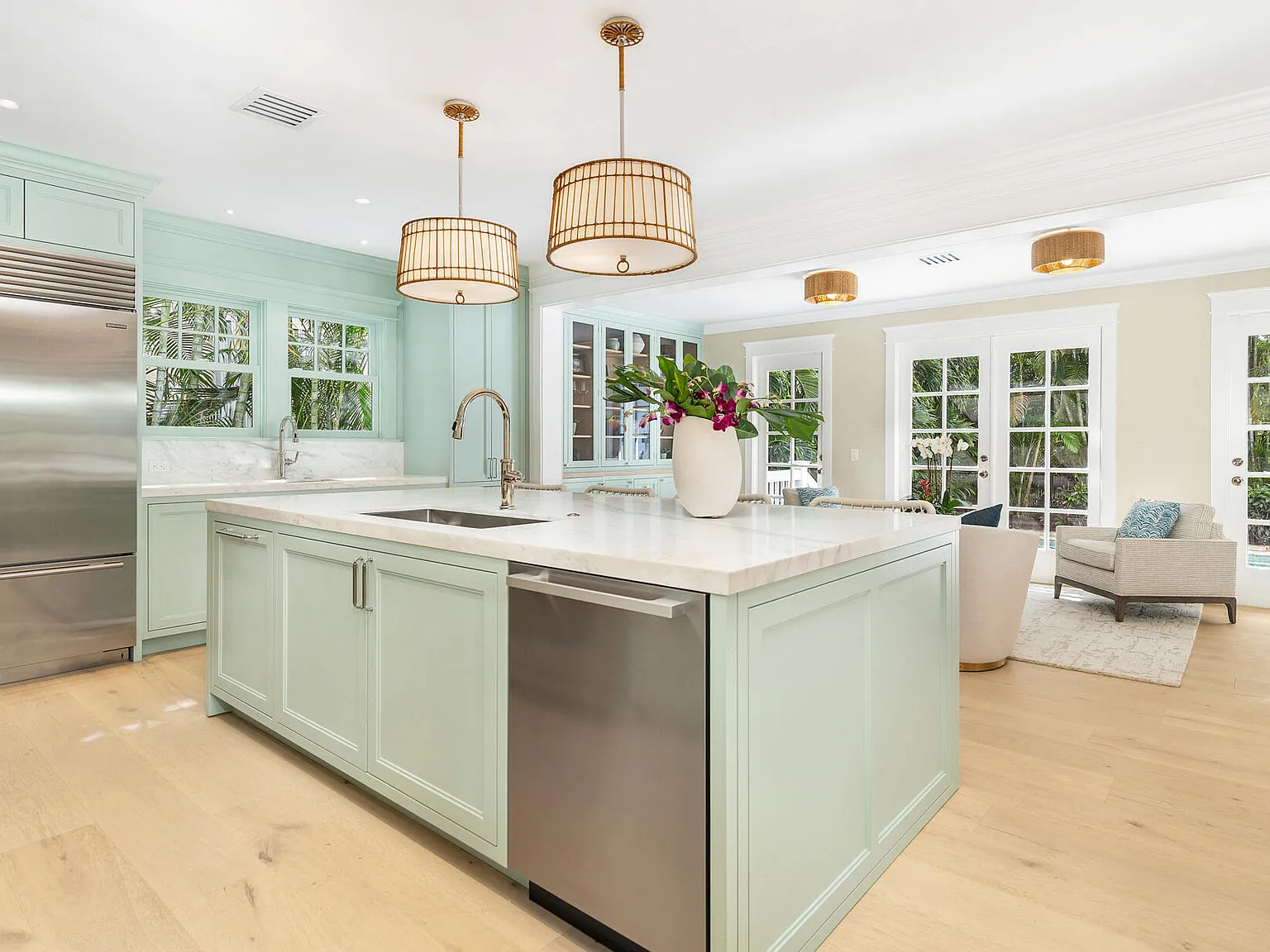 5 bed, 3.5 bath, 2958 sqft, $50,000 — Photo 3