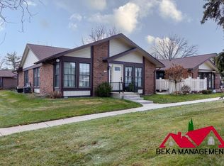 40741 Newport Dr, Plymouth, MI