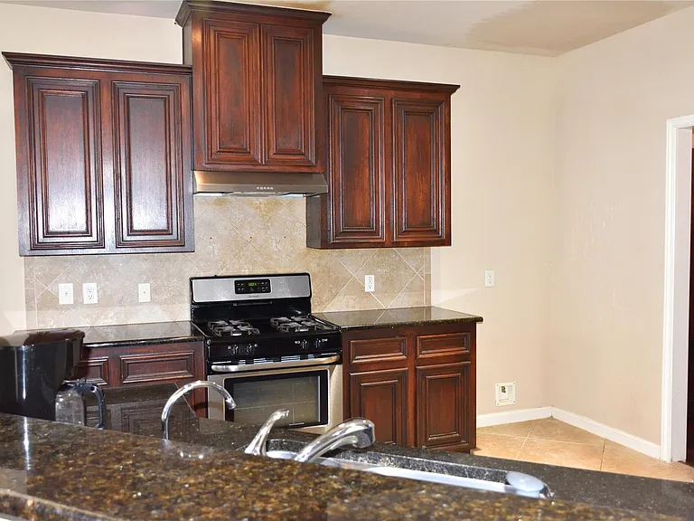 5106 Autumn Rose Ln — Photo 5
