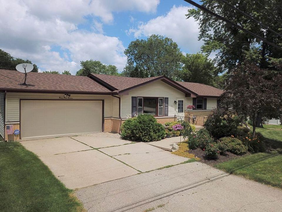 1st image of 4416 Dempster Ave