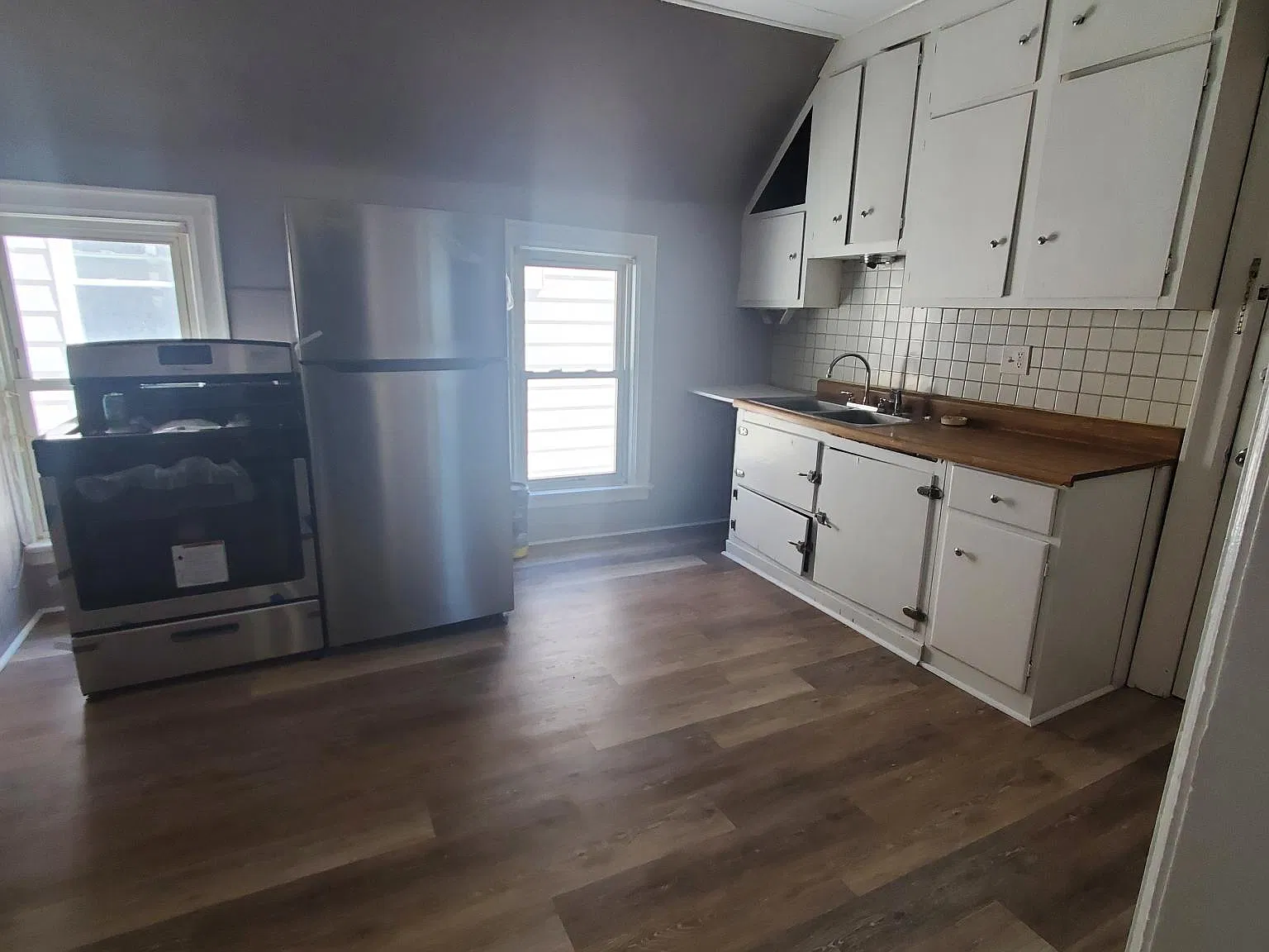 39 Burch Ave — Photo 2