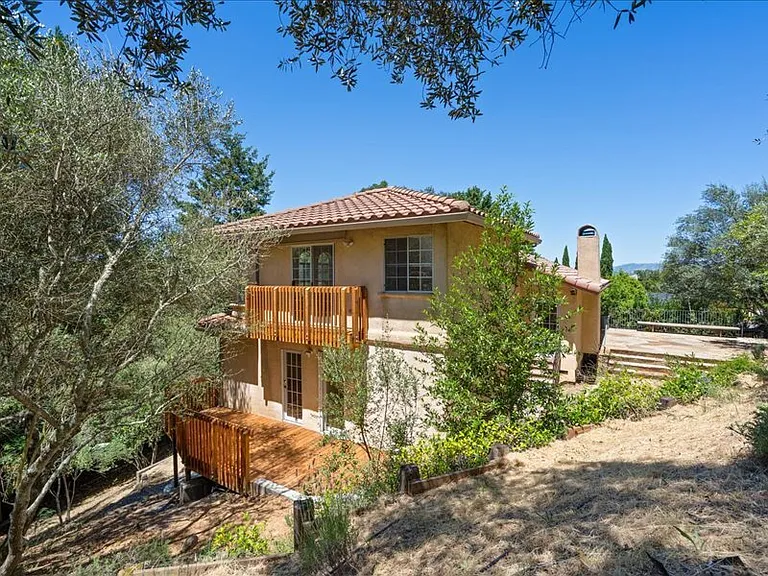 930 Valley View Dr — Photo 28