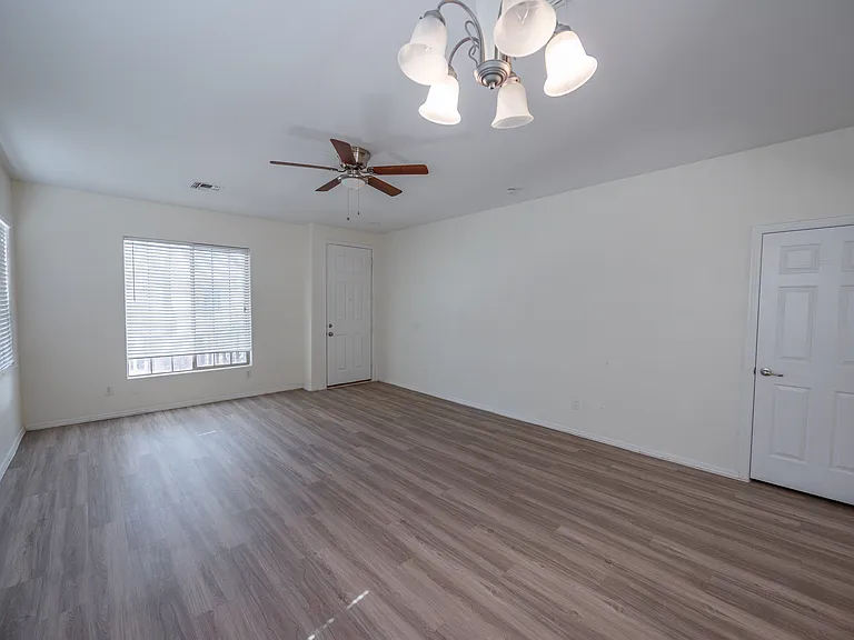 4540 E Sundance Ave — Photo 3