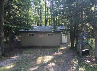 4040 Covemoor Dr, Harrison, MI 48625