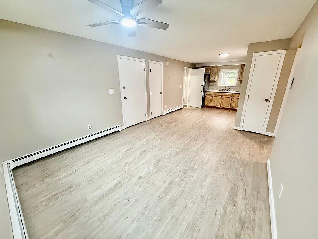 2 bed, 1.0 bath, 740 sqft, $1,950 — Photo 4