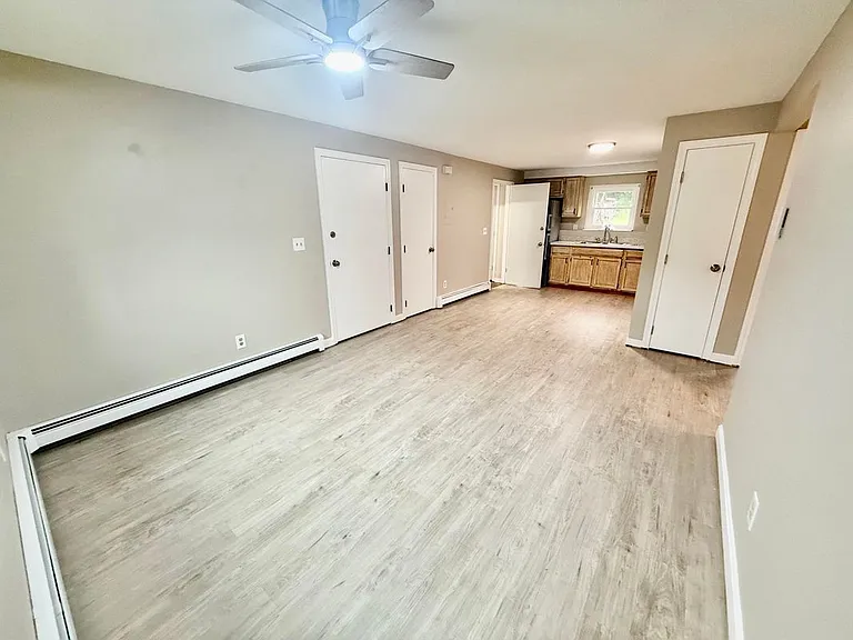 945 Mammoth Rd #1-S — Photo 4