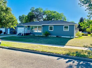 2118 Assumption Dr, Bismarck, ND 58501