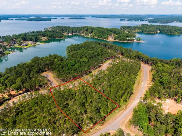 117 Rampart Loop, Alexander City, AL 35010