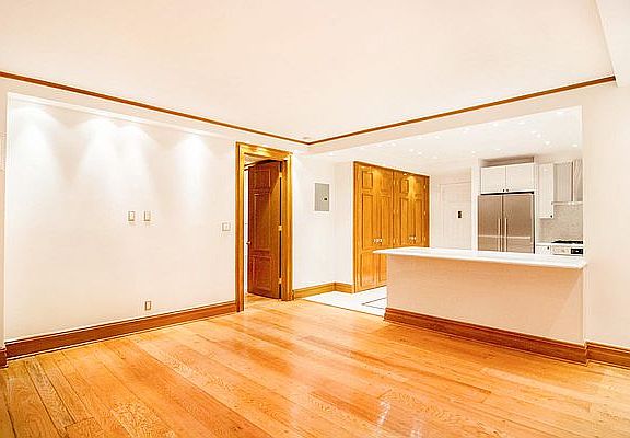 5th image of 145 W 58th St #3H