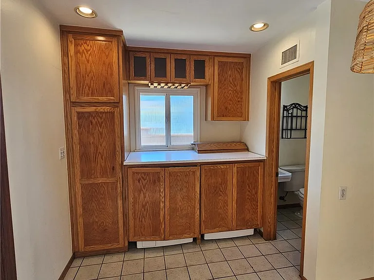 12627 Manor Dr — Photo 29