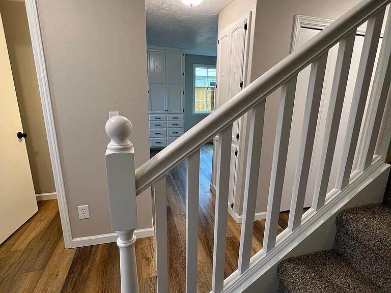 2549 NW Fairlawn St — Photo 7