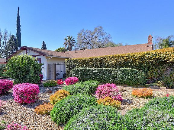2nd image of 2540 Waterton Way
