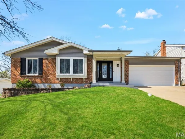 5607 Dantonaire Pl, Saint Louis, MO 63128