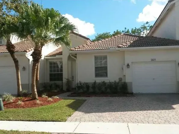 2625 SW 188th Ter, Miramar, FL 33029