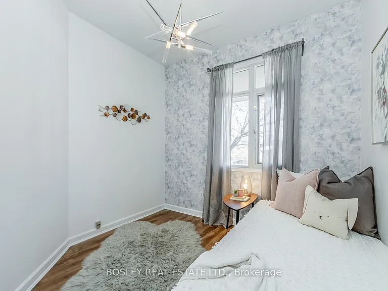 500 Richmond St W #319 — Photo 21