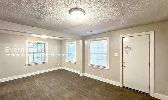 2 bed, 1.0 bath, 1080 sqft, $745 — Photo 4