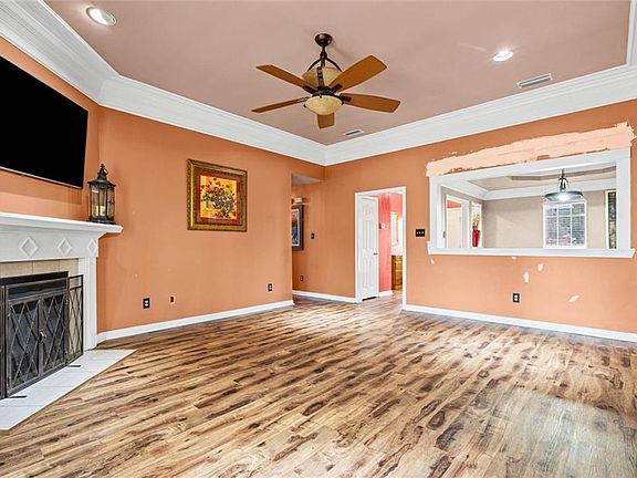 4th image of 8210 Junior Rd