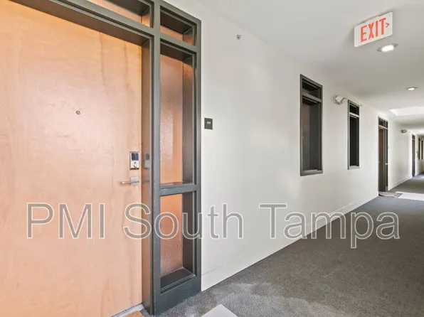 1501 Doyle Carlton Dr, Tampa, FL