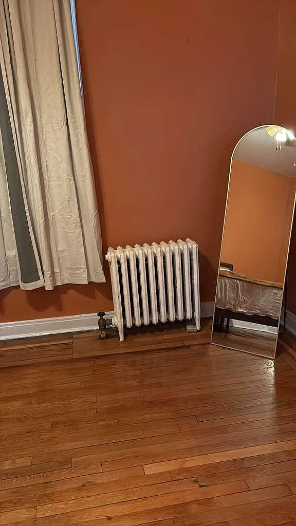 3 bed, 26400 sqft, $1,200 — Photo 2