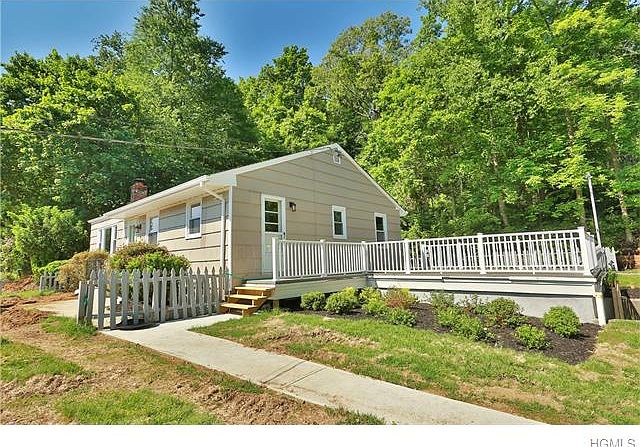 1st image of 64 Evelyn Ave