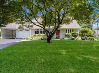 178 Juniper Dr, Levittown, PA 19056