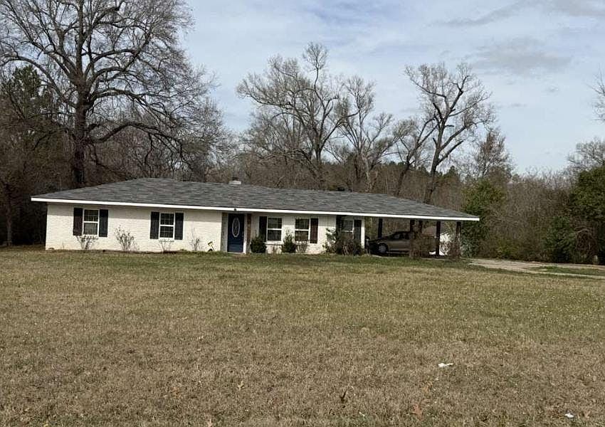 1st image of 916 Barron Rd