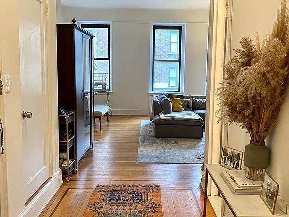 5th image of 104 E 81st St #4EE