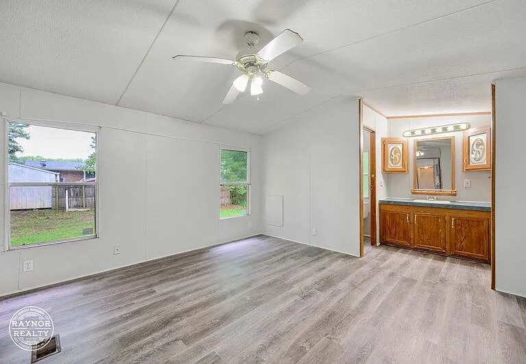 121 Wood Church Rd — Photo 15