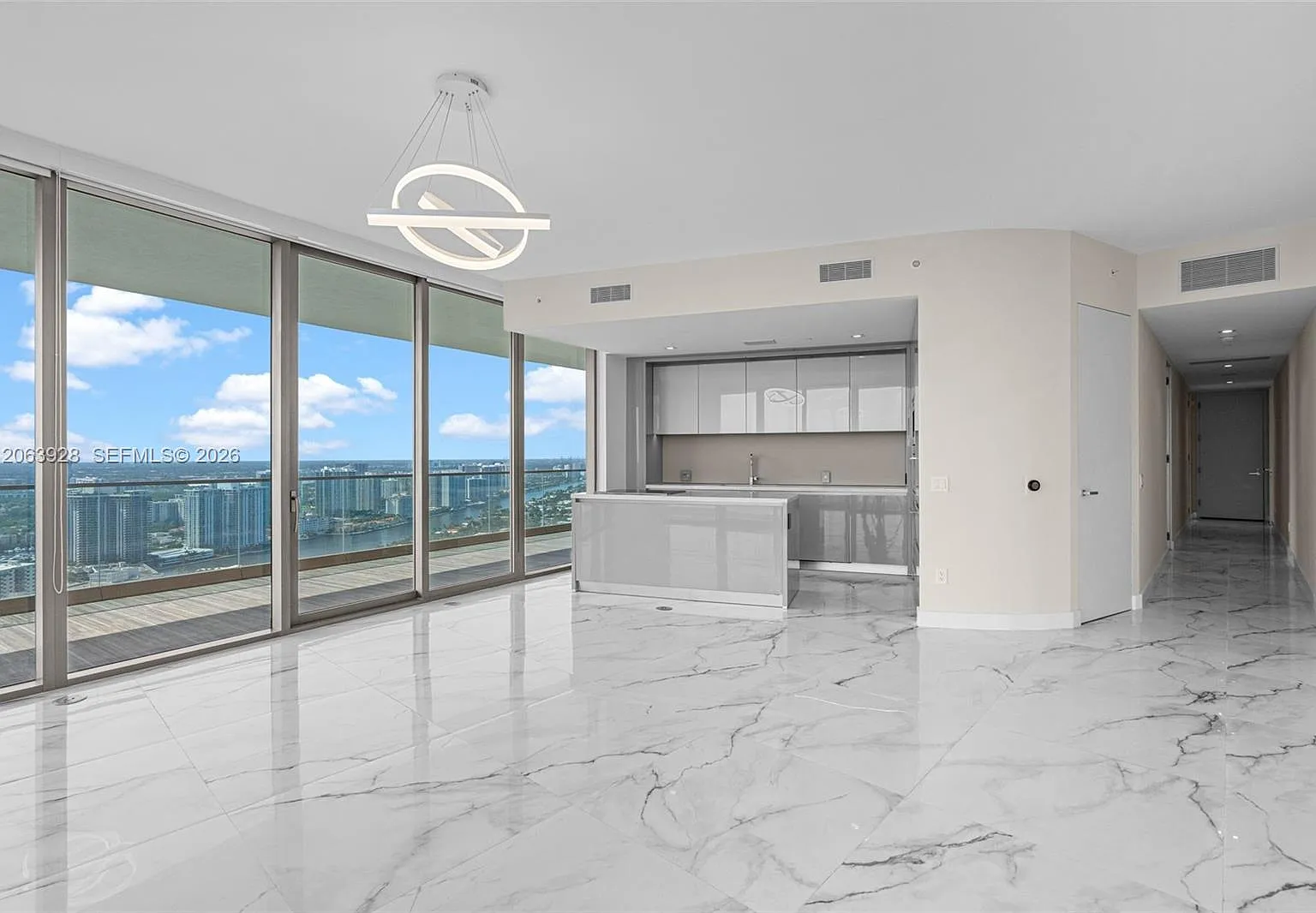 18975 Collins Condo — Photo 1