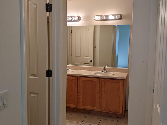 Master bath. Double sink. Walk in closet and double closet